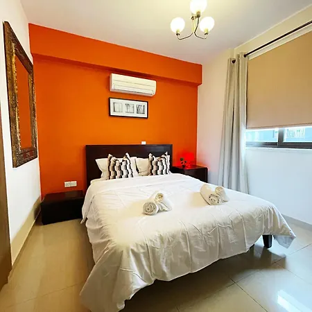 Close To St Lazarus And Finikoudes With Private Parking And Balcony