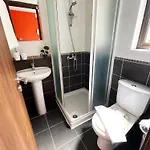 Διαμέρισμα Stylish 2br With Balcony And Parking Near Saint Lazarus And Finikoudes Λάρνακα