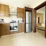 Stylish 2br With Balcony And Parking Near Saint Lazarus And Finikoudes Διαμέρισμα *